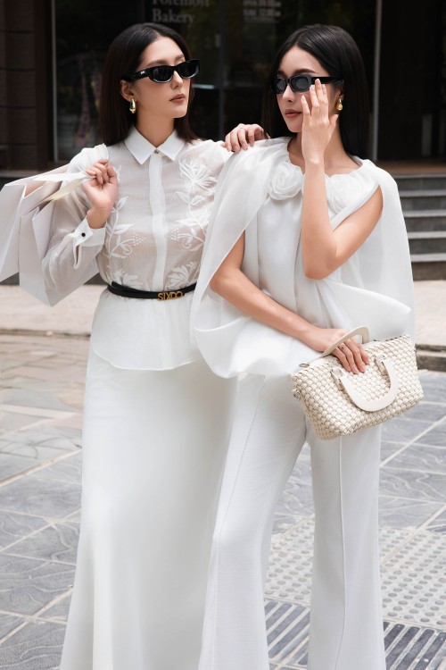 Sixdo White 3D Flower Woven Blouse